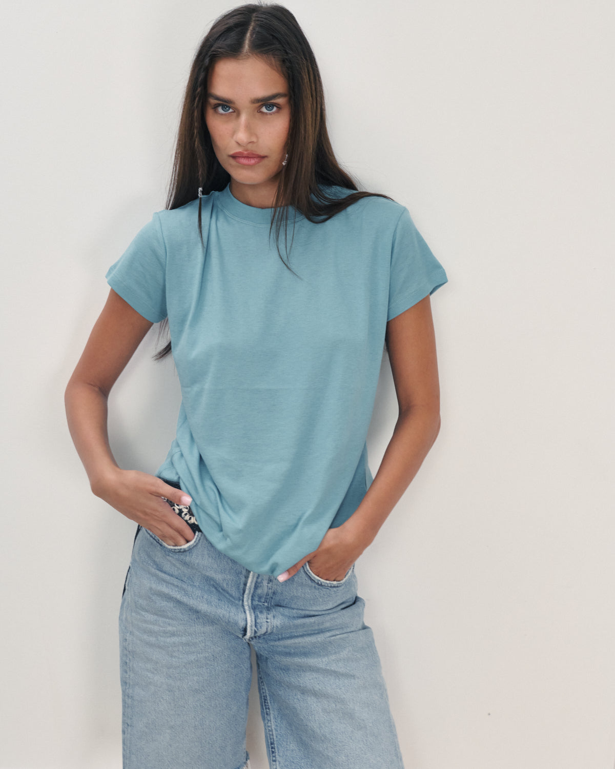 JULIE TEE BLUE JEANS