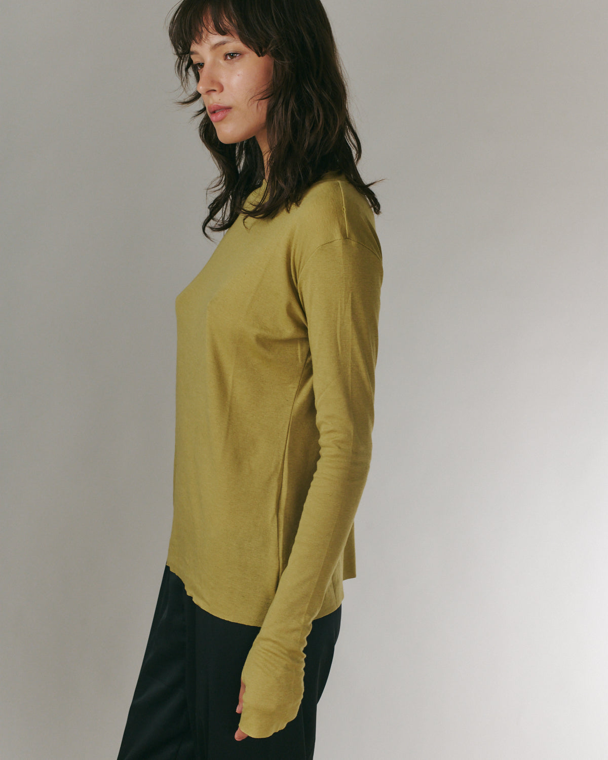 MILA TEE PALE OLIVE