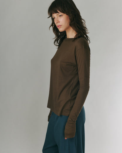 MILA TEE SMOKY BROWN