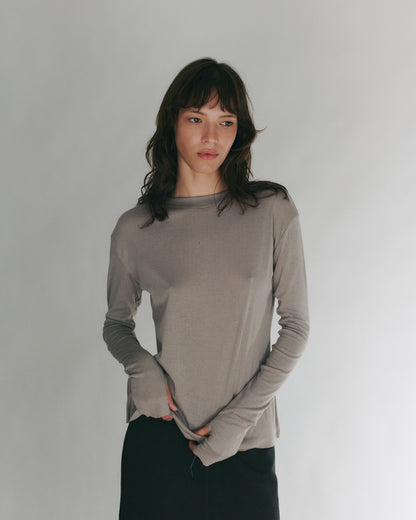 MILA TEE CHELSEA GREY