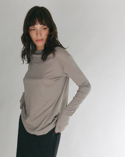MILA TEE CHELSEA GREY