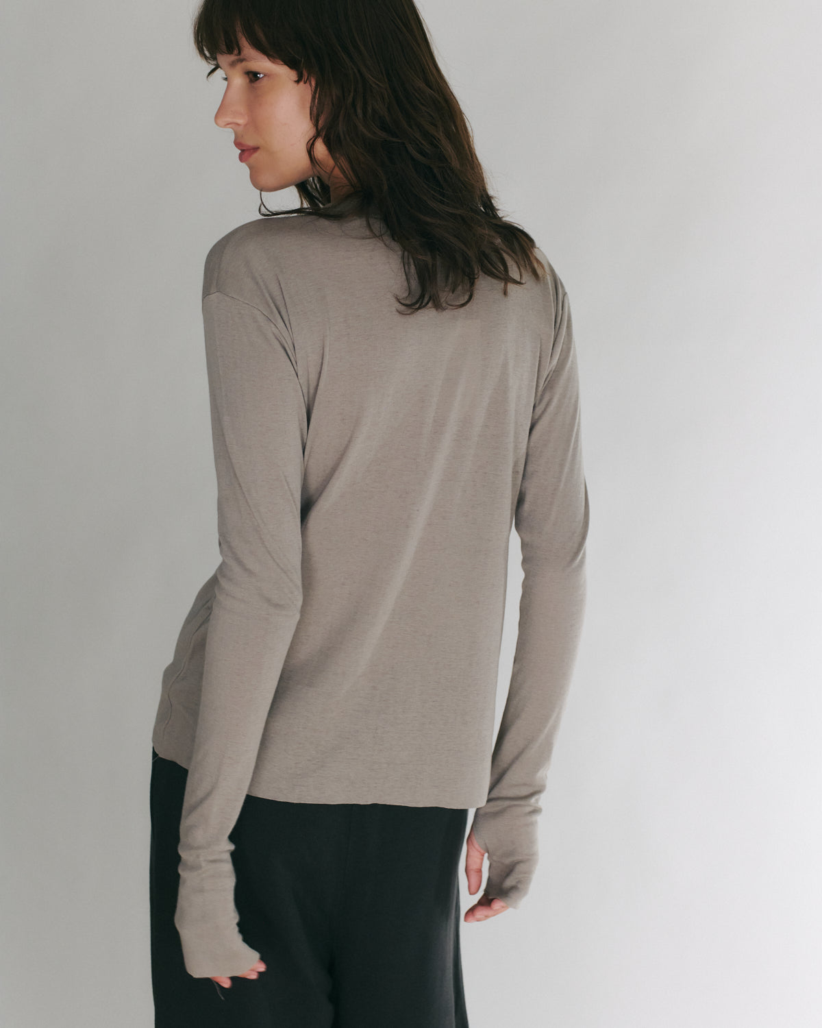 MILA TEE CHELSEA GREY