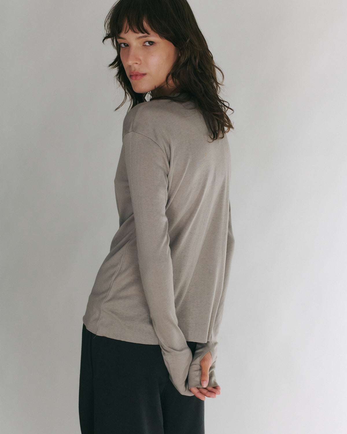 MILA TEE CHELSEA GREY