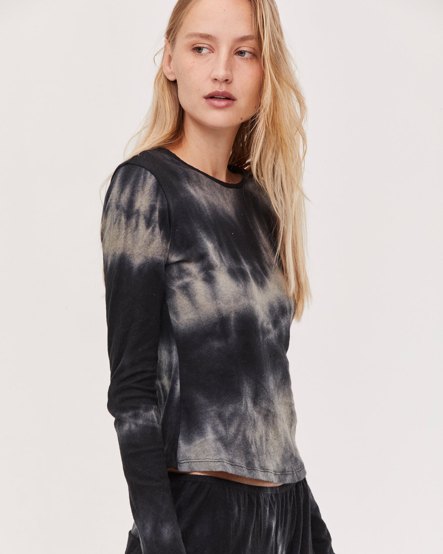 TOBI TOP TIE DYE GREY