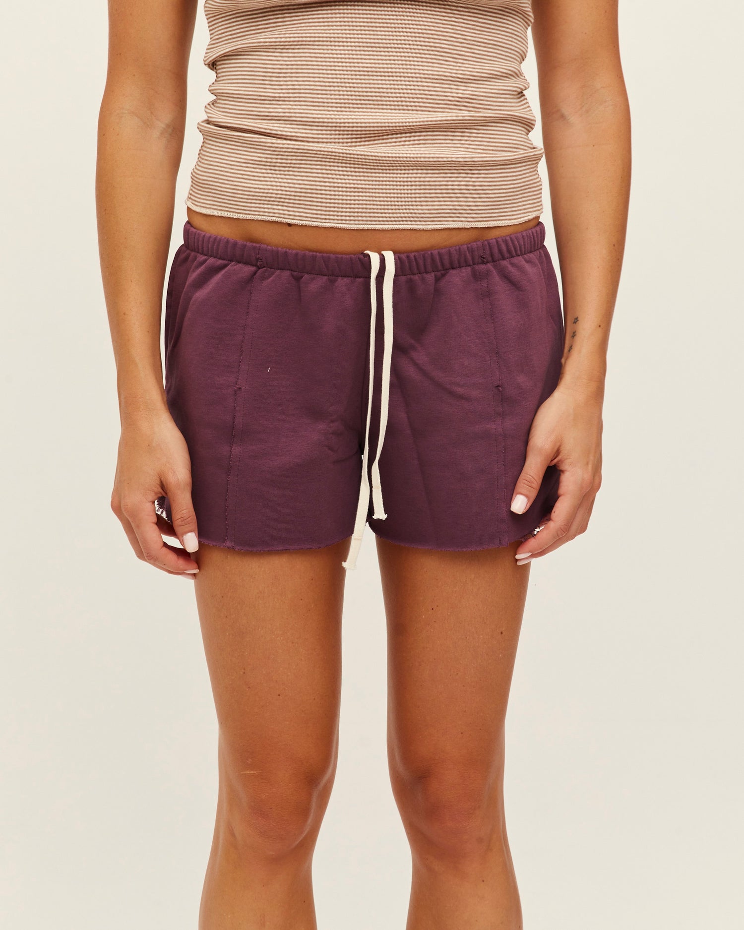 ARI SHORTS EGGPLANT