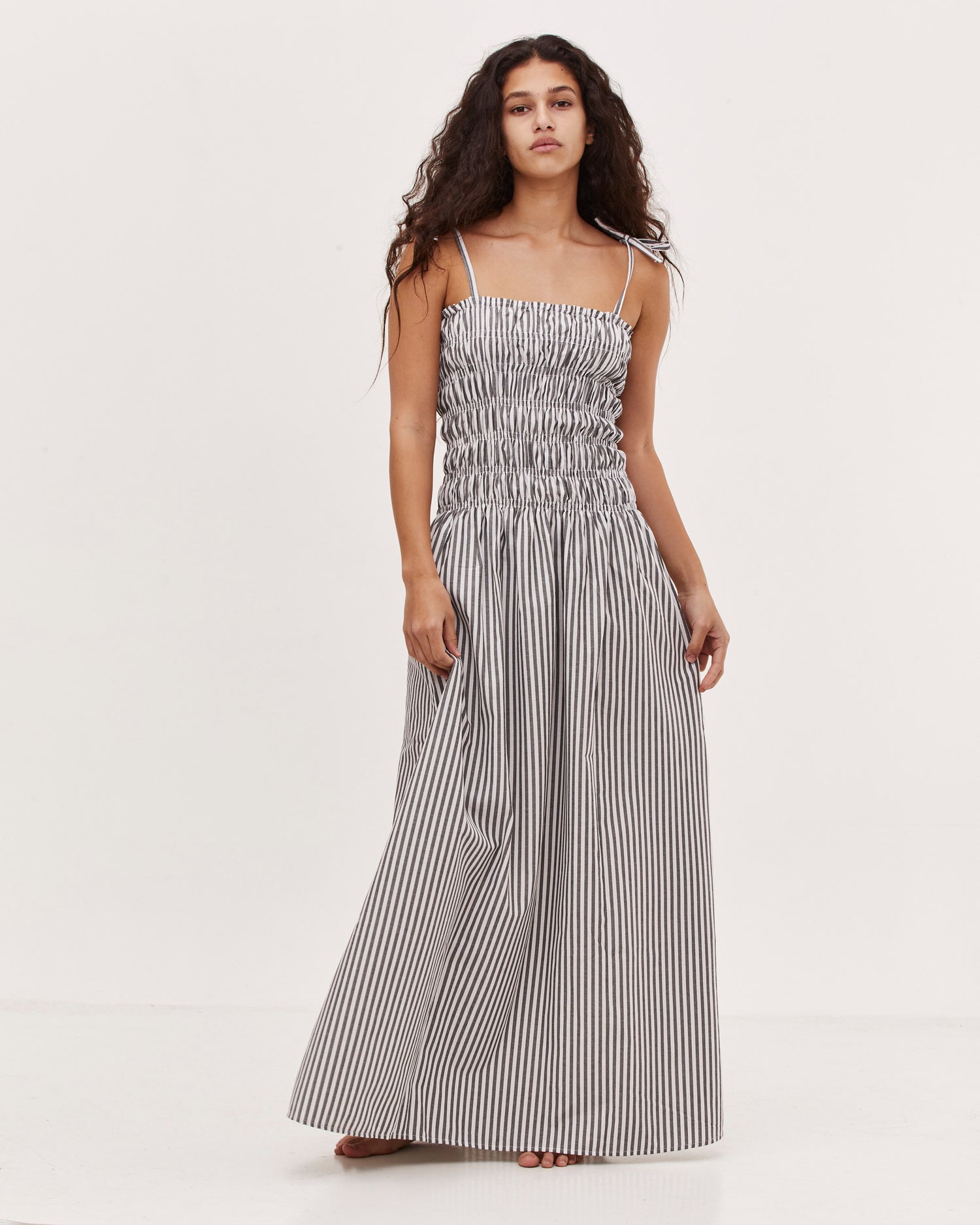 ORA DRESS GREY STRIPES