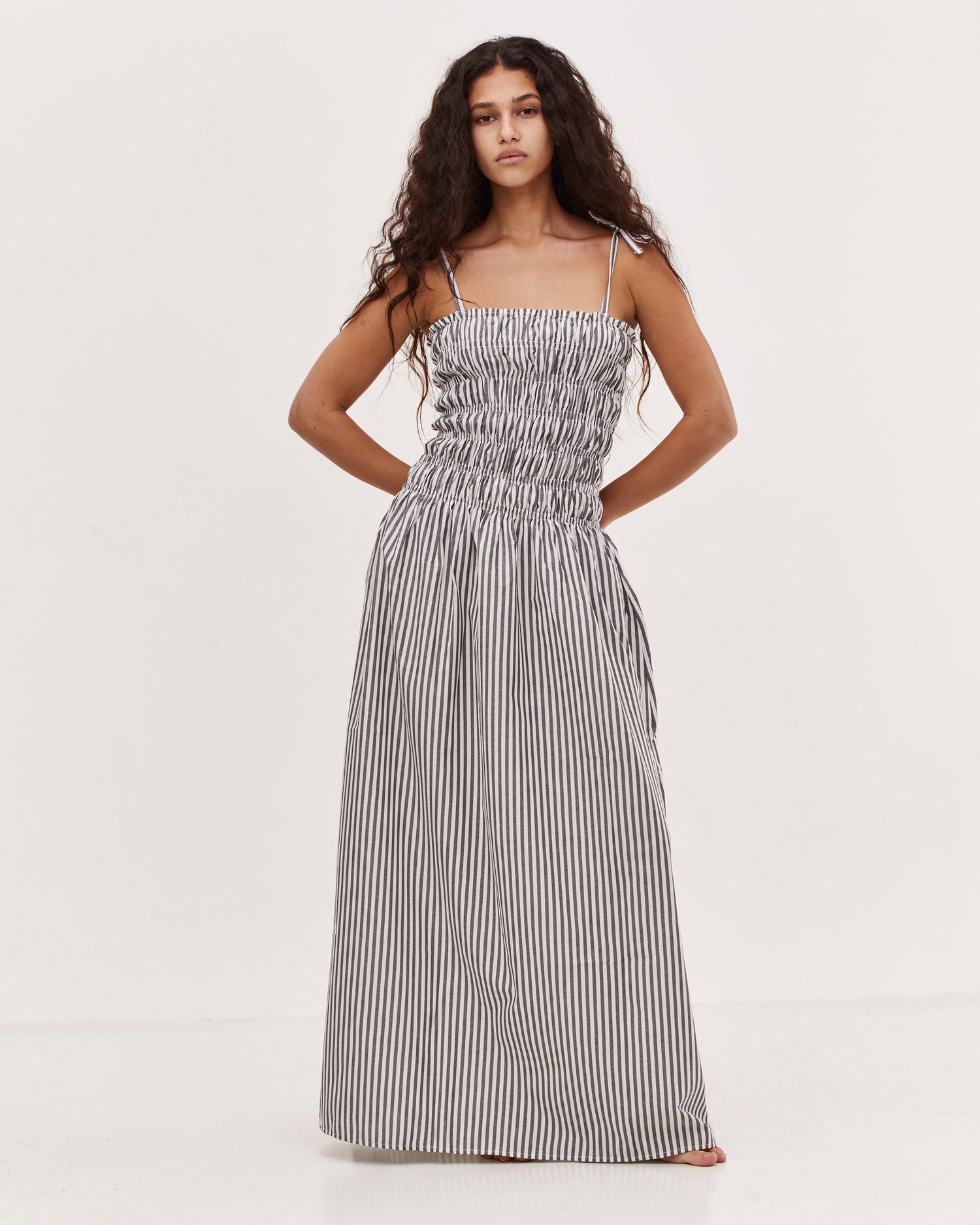 ORA DRESS GREY STRIPES